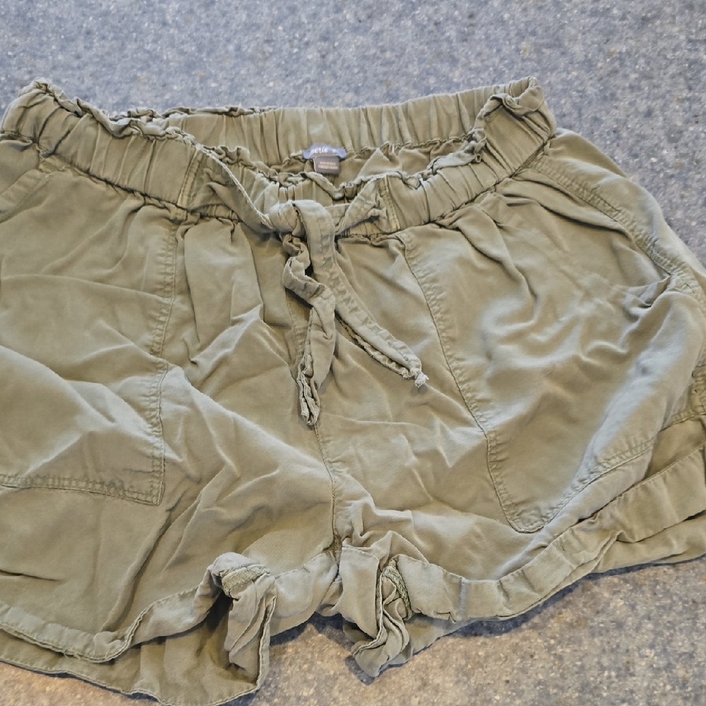 Aerie Green Cargo Shorts with Elastic Waistband
